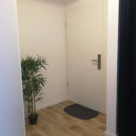 Apartment Moderne Souterrain In Kg1 Falkensee